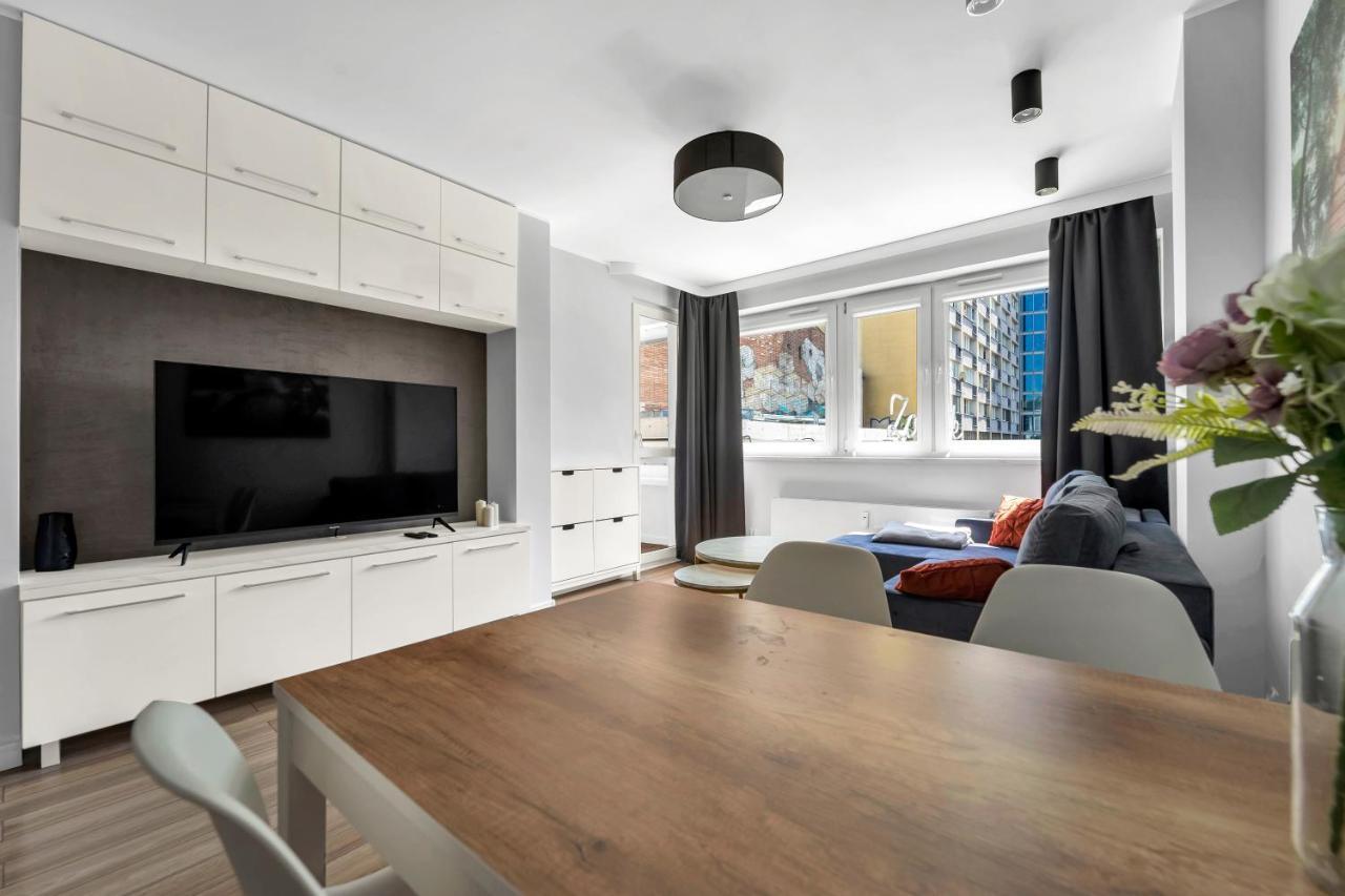 Appartement Chmielna Downtown - Center, Aircon - By Rentujemy *